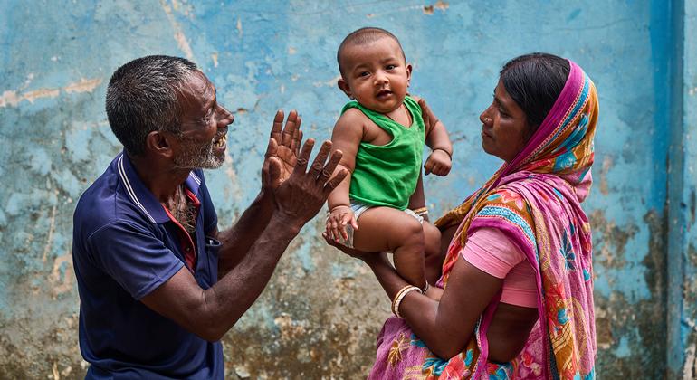 Во многих странах и регионах мира снижается рождаемость, и население стремительно стареет.